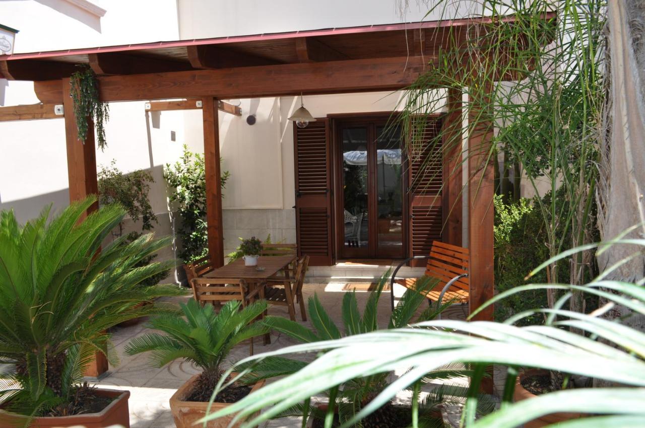 7 Contrade Bed & Breakfast Таранто Екстериор снимка